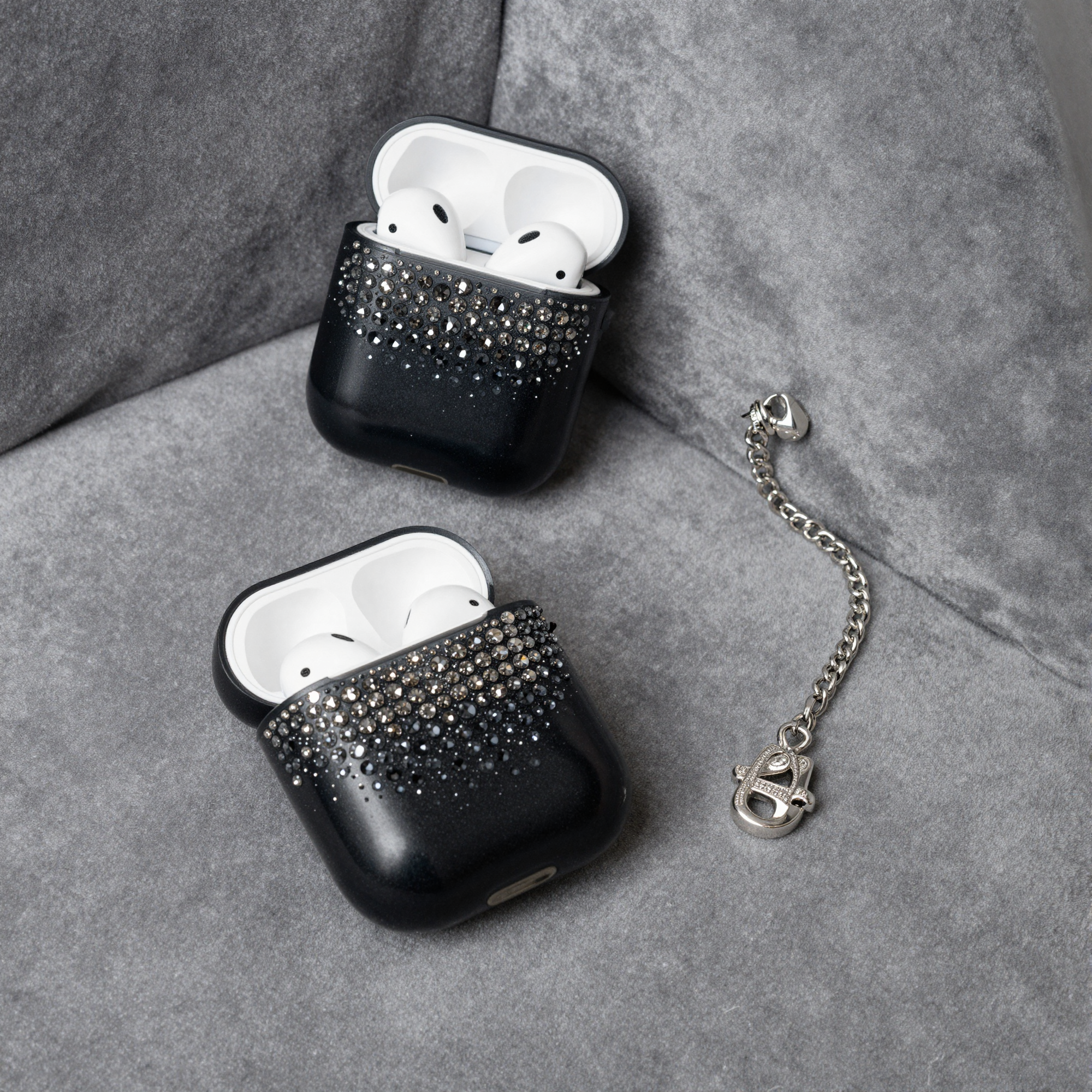 Noir Pavé AirPods Case (Gen 1/2)